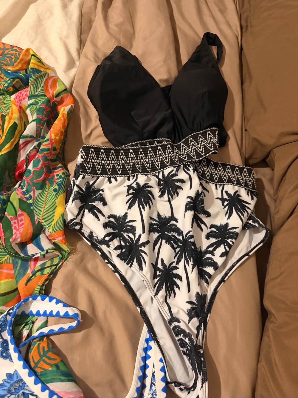Bathing suit bundle - Picture 2 of 5